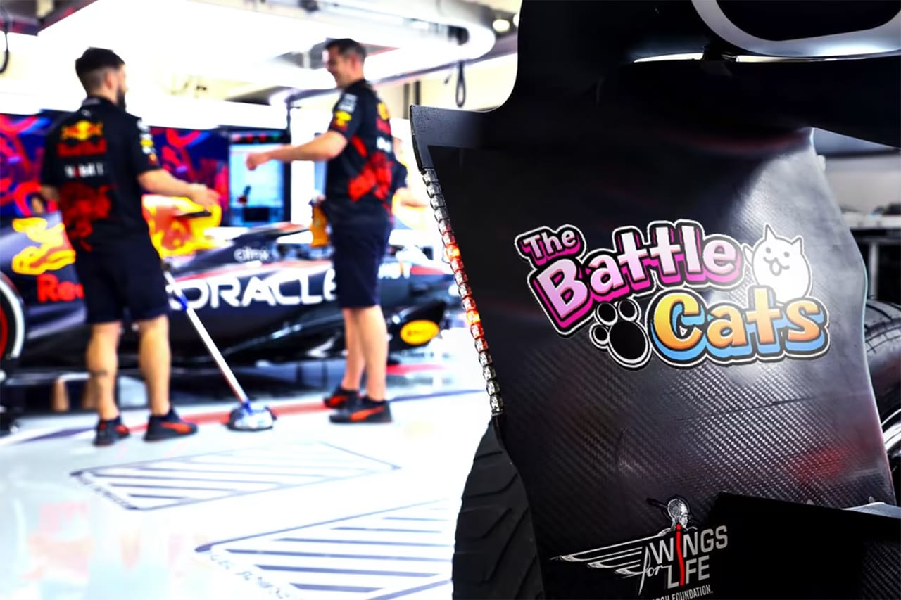 レッドブル・レーシング、F1日本GPで「にゃんこ大戦争」とコラボ