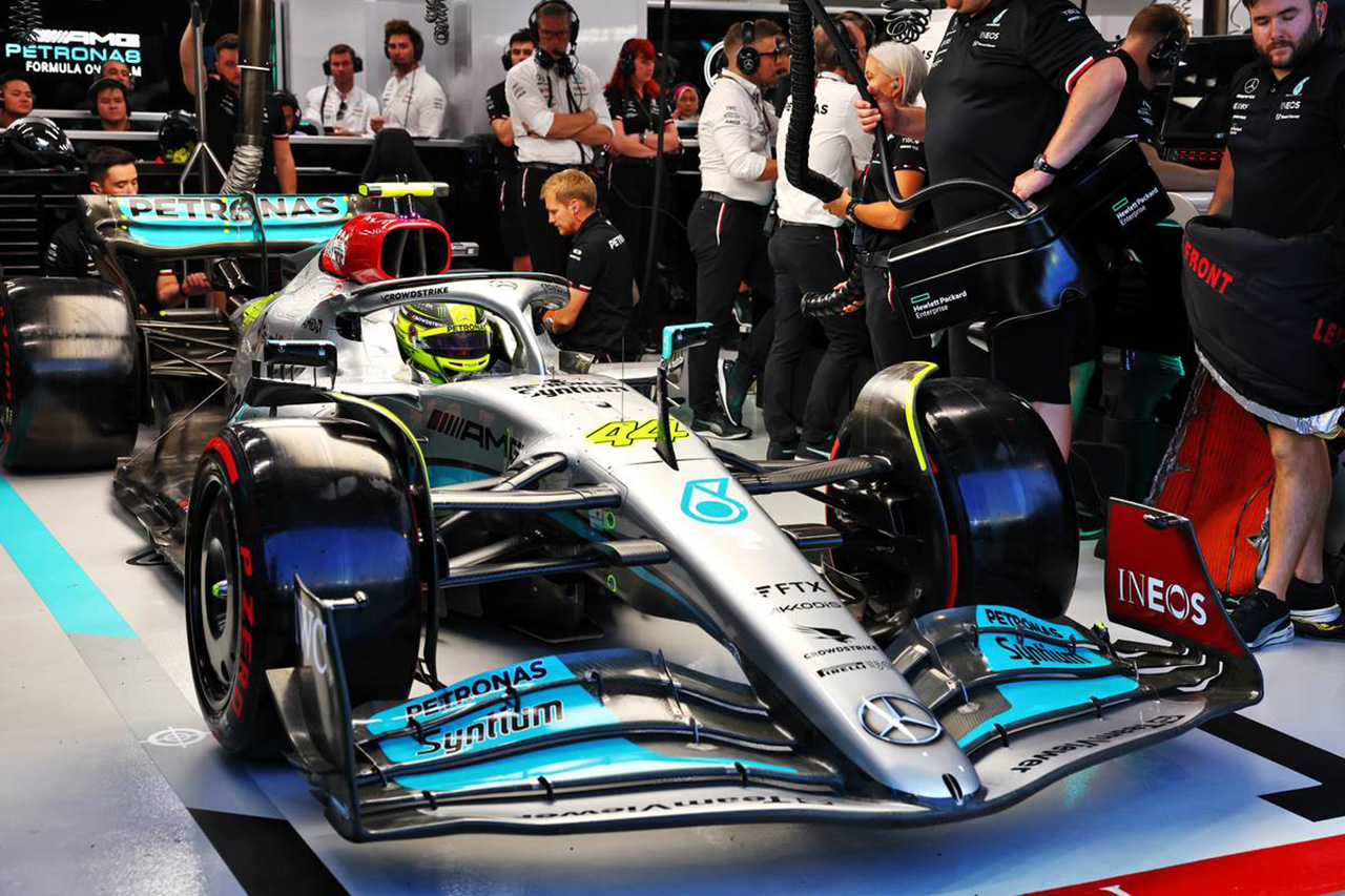 F1シンガポールGP FP1：メルセデスF1のルイス・ハミルトンが首位発進
