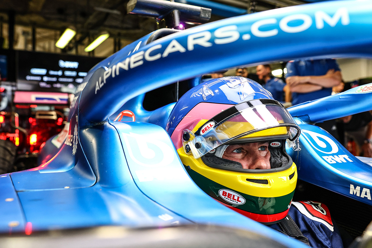 ジャック・ヴィルヌーヴ 「アルピーヌF1とのテストは信じられない経験」
