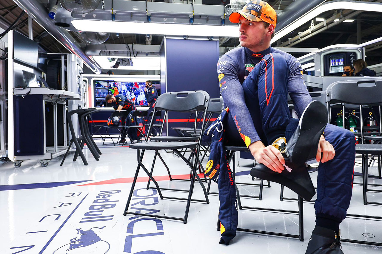 F1日本GP：赤旗中断のまま3時間ルールのカウントダウン開始