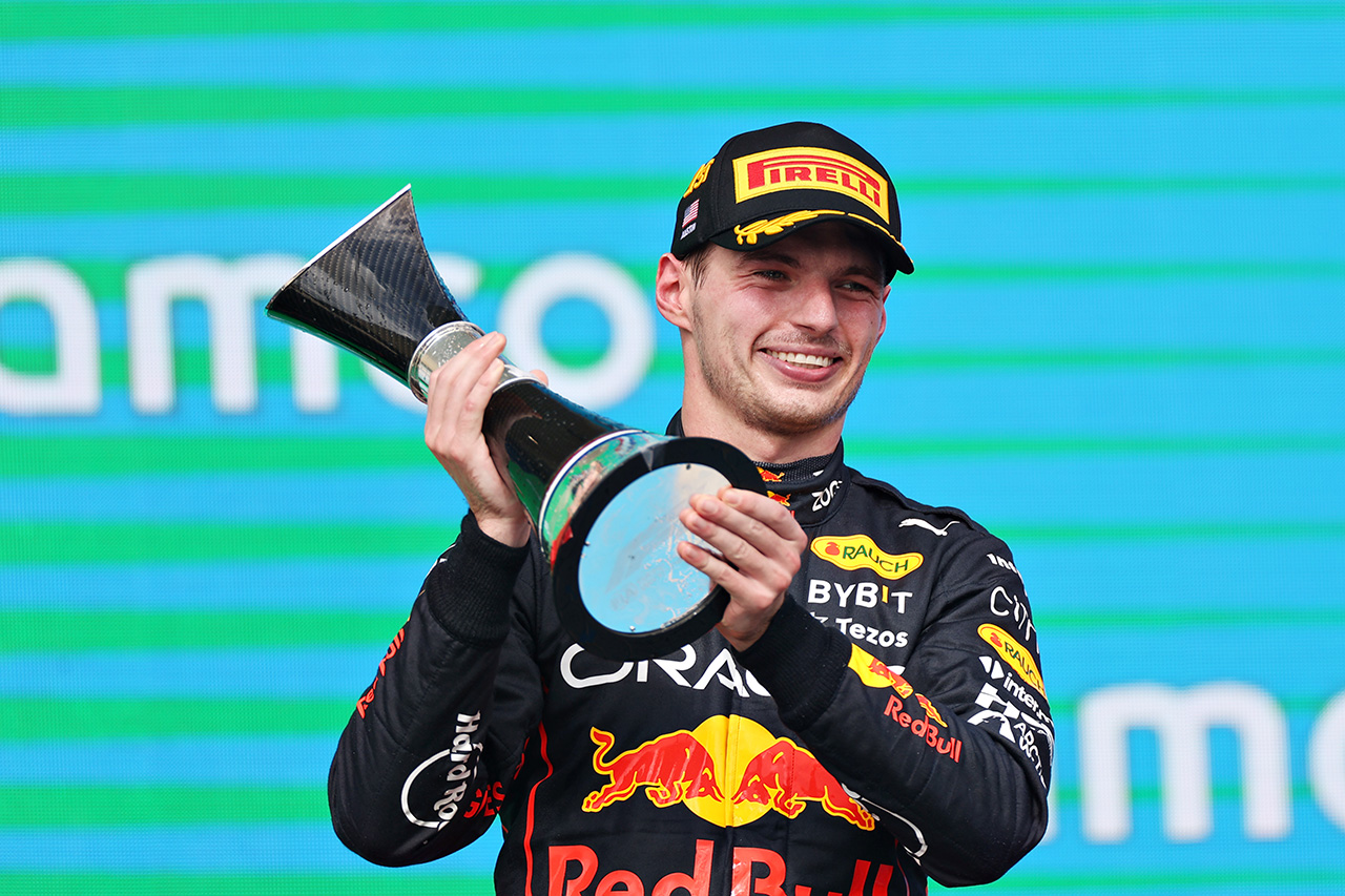 F1アメリカGP：オーナー追悼大会でフェルスタッペン優勝＆レッドブルが2冠