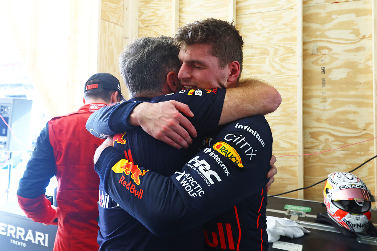 レッドブルF1代表 「フェルスタッペンの勝利はまるで追悼レースの台本」