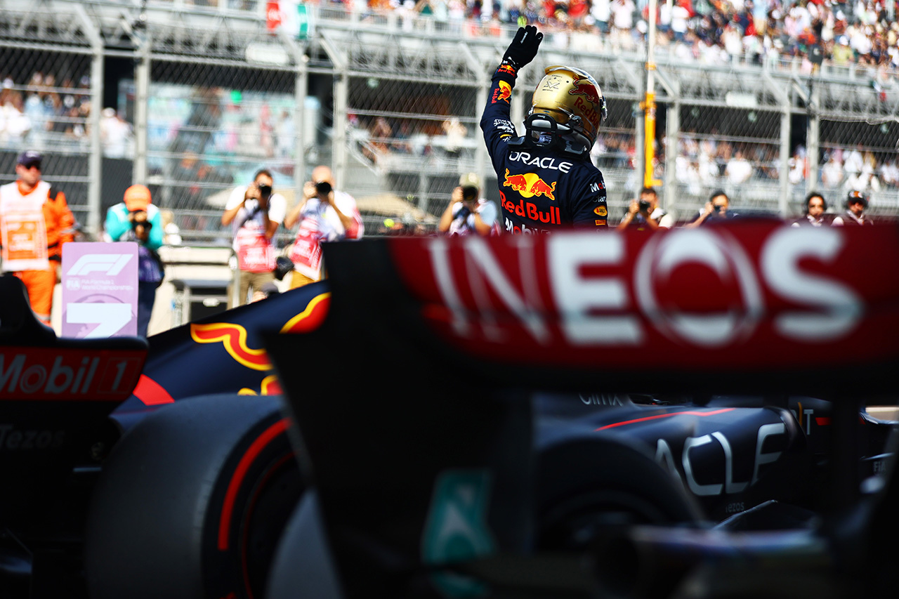 レッドブルF1代表 「フェルスタッペンの最終アタックは抜きん出ていた」