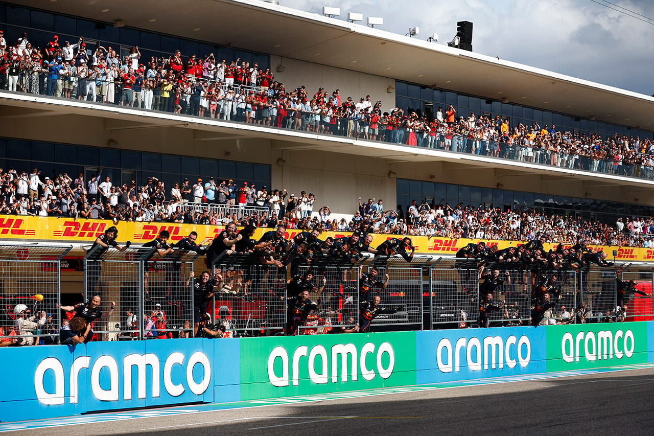 F1チーム、従業員のウェルビーイングのために冬季の工場閉鎖を議論