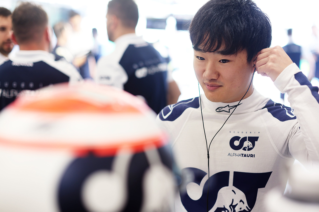 角田裕毅、パーツ交換でピットレーンスタート / F1ブラジルGP