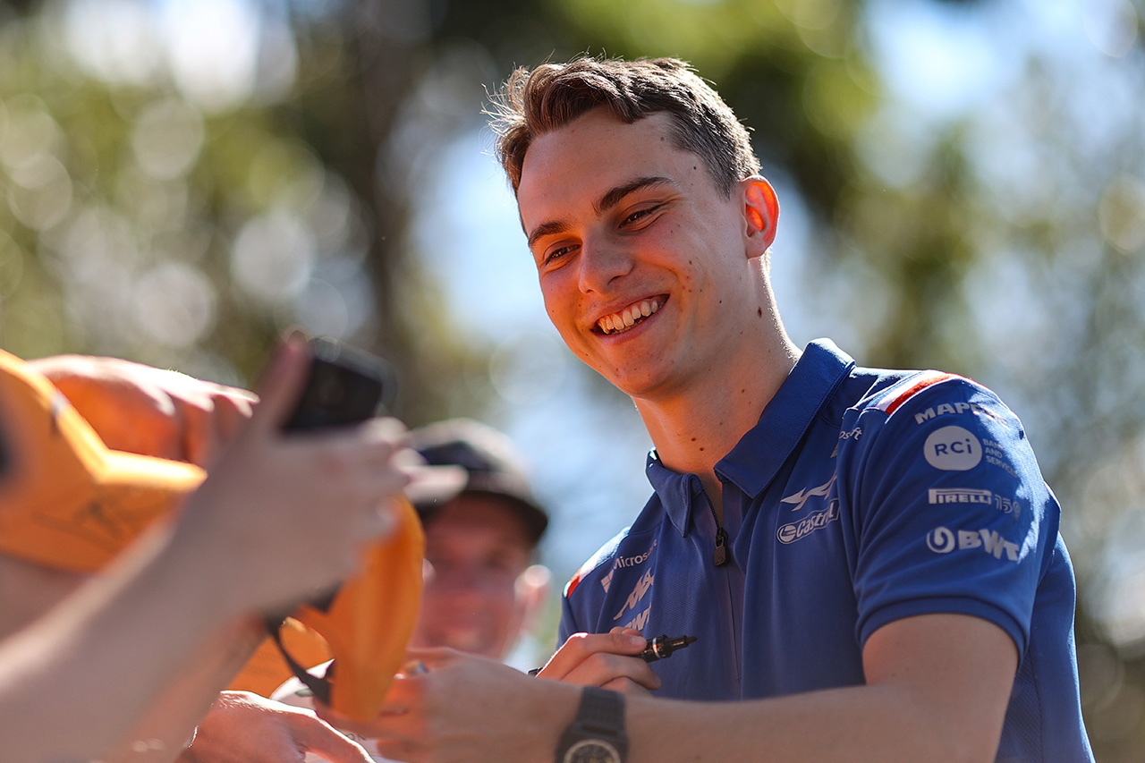 アルピーヌF1チーム、ピアストリ契約問題で失態の法務責任者を解雇