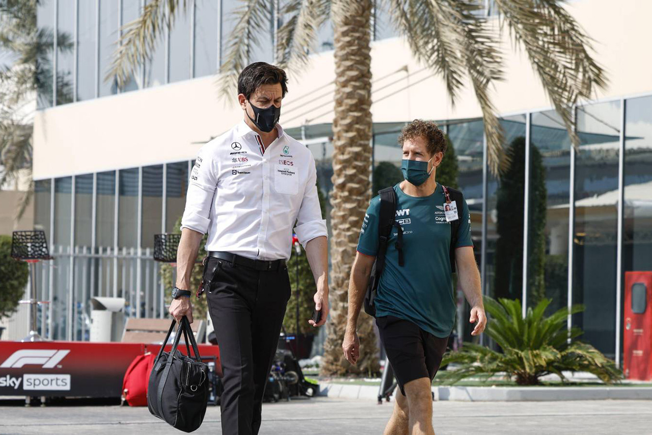 セバスチャン・ベッテル 「メルセデスF1移籍についてニキ・ラウダと話した」