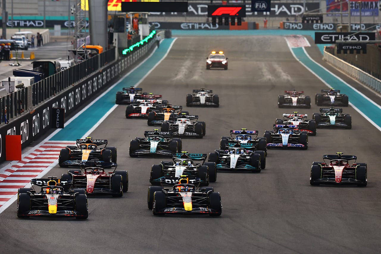 F1アブダビGP決勝 速報：マックス・フェルスタッペン優勝 角田裕毅11位