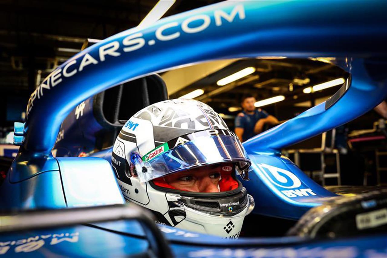 ピエール・ガスリー 2022年F1アブダビテスト ヘルメット