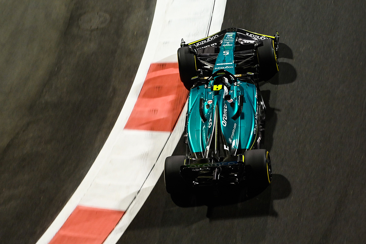 アストンマーティン、2026年の独自F1エンジンの製造を見送り