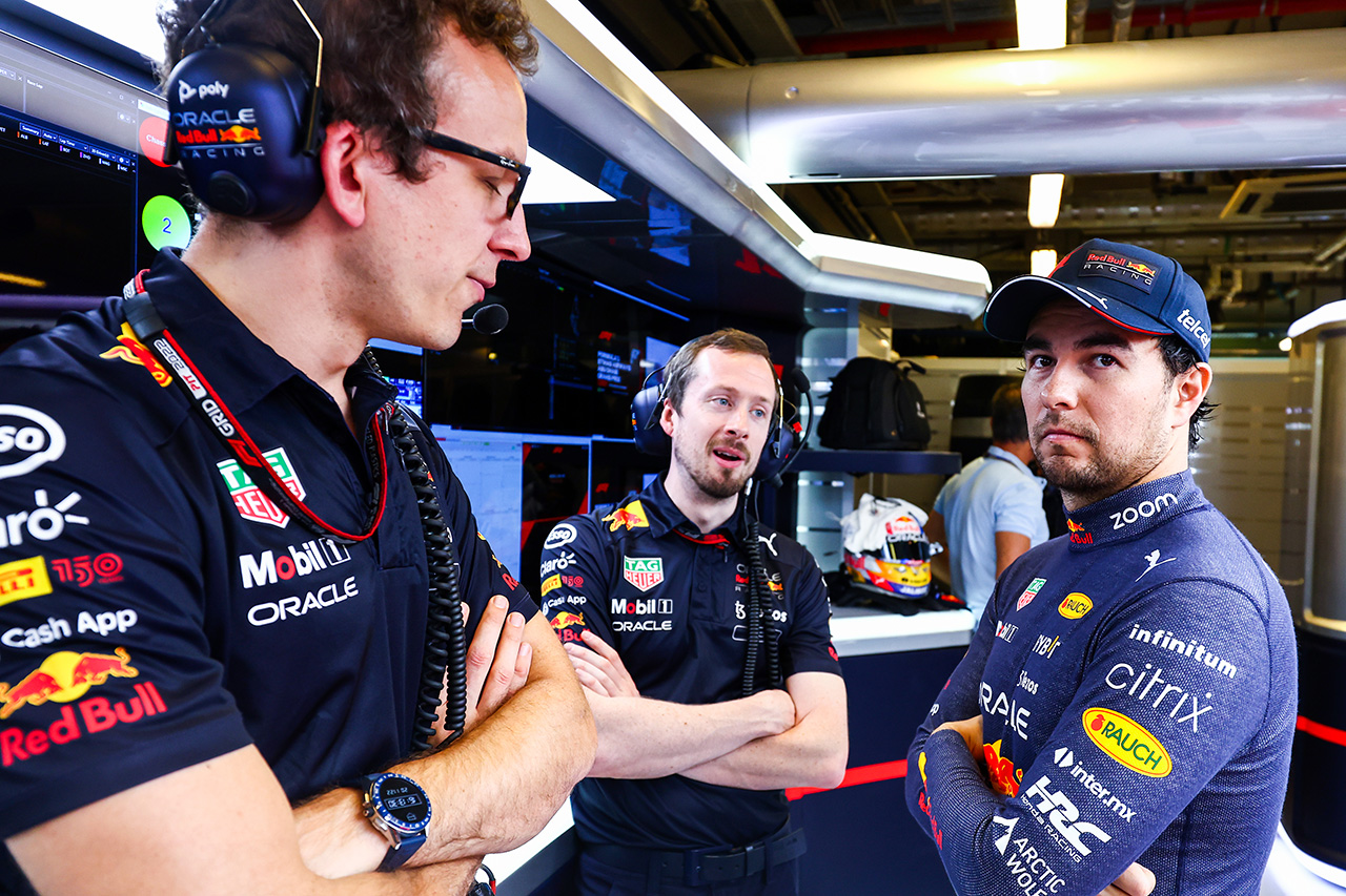 レッドブルF1代表「ペレスの苦戦の要因は新型タイヤの狭いマージン」