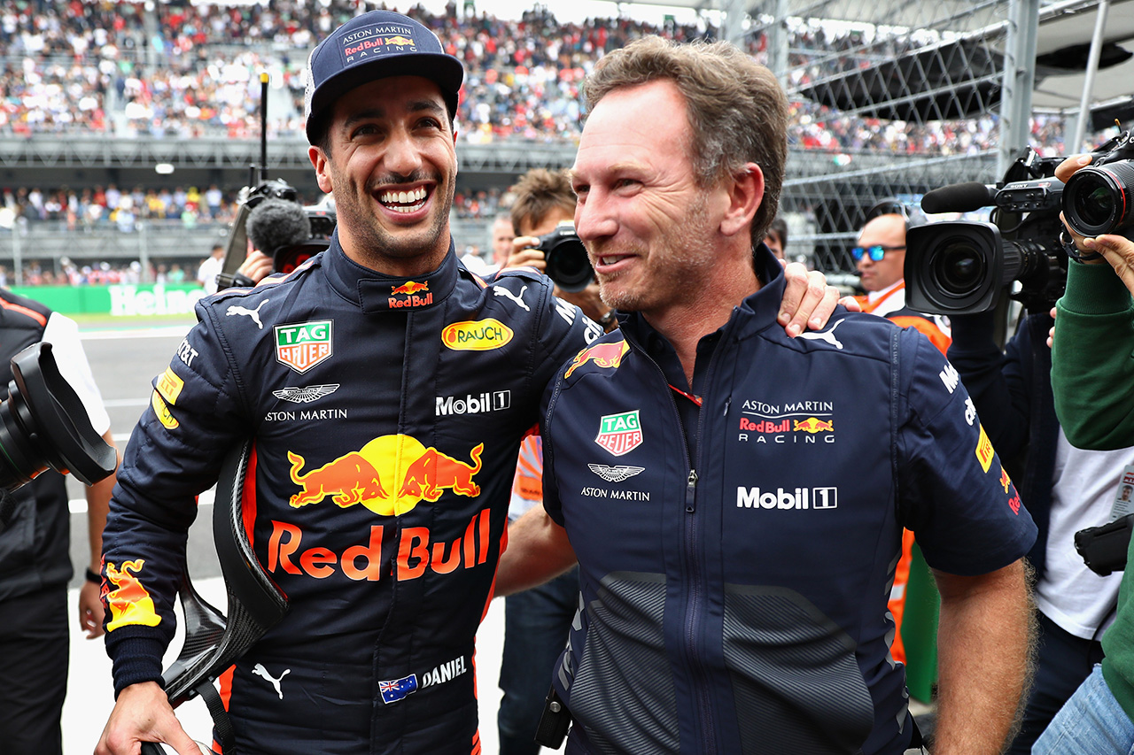 レッドブルF1代表 「チームを離れたダニエル・リカルドは愚かだった笑」