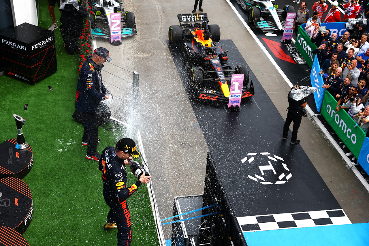 エイドリアン・ニューウェイ 「RB18はバランスのとれたマシンを目指した」
