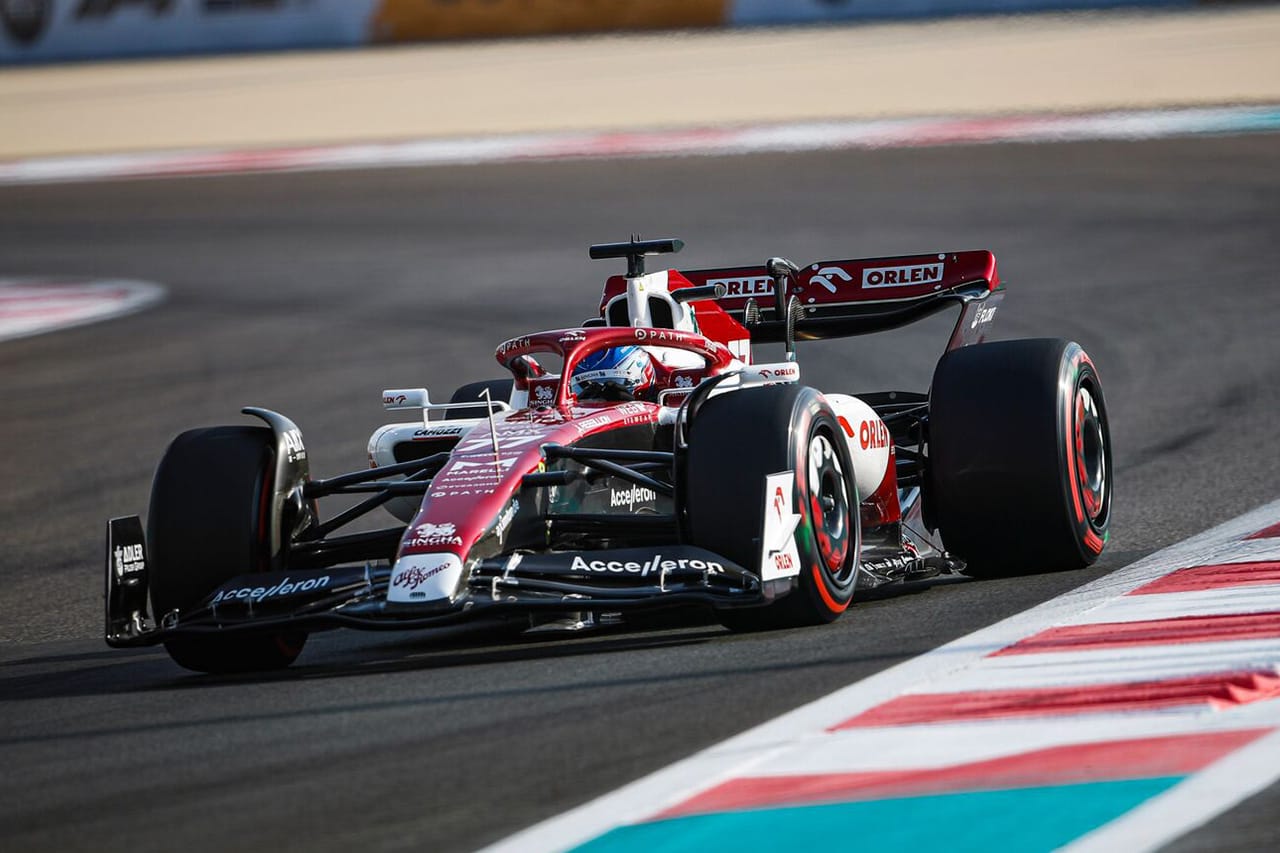 F1マシン技術解説：アルファロメオ C42 「軽量な最短ホイールベース」