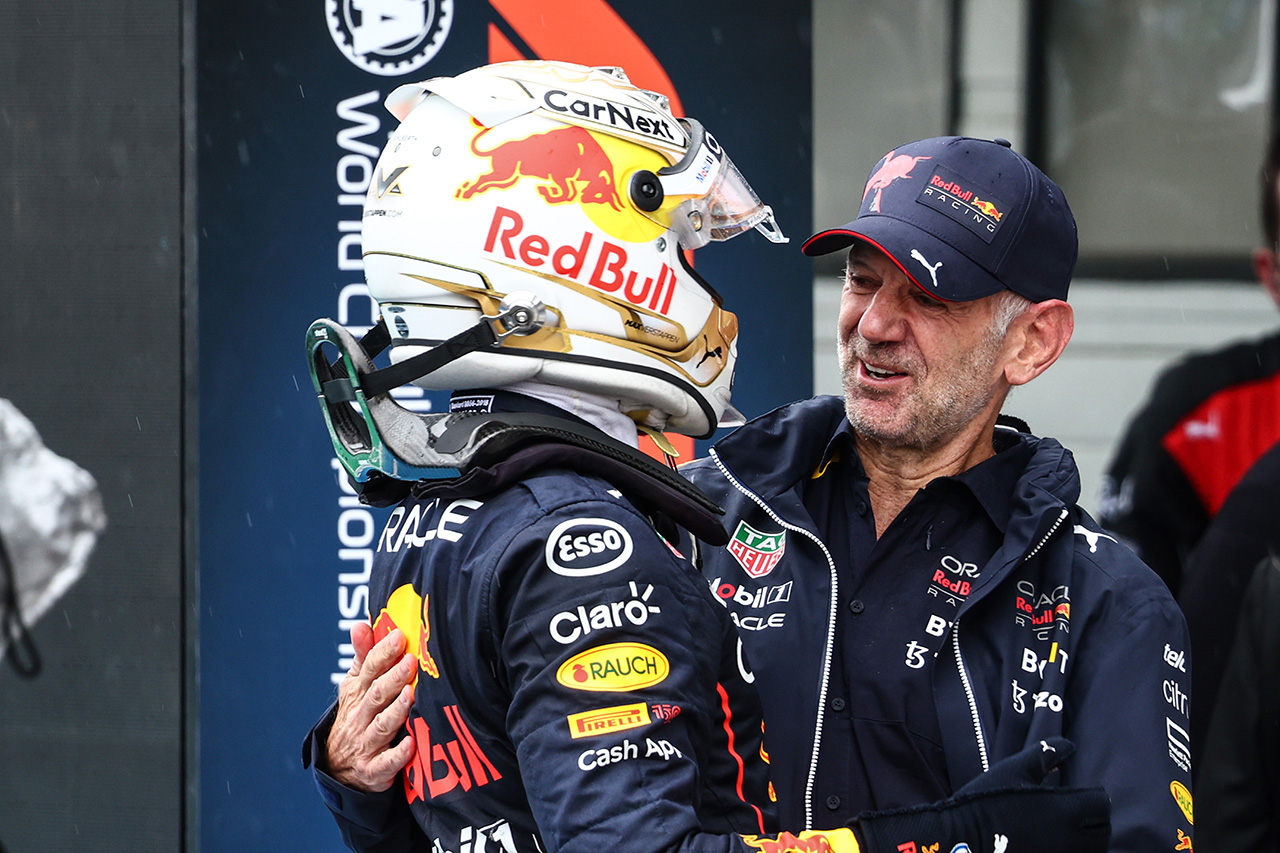 レッドブルF1代表 「エイドリアン・ニューウェイの引退時期について議論」