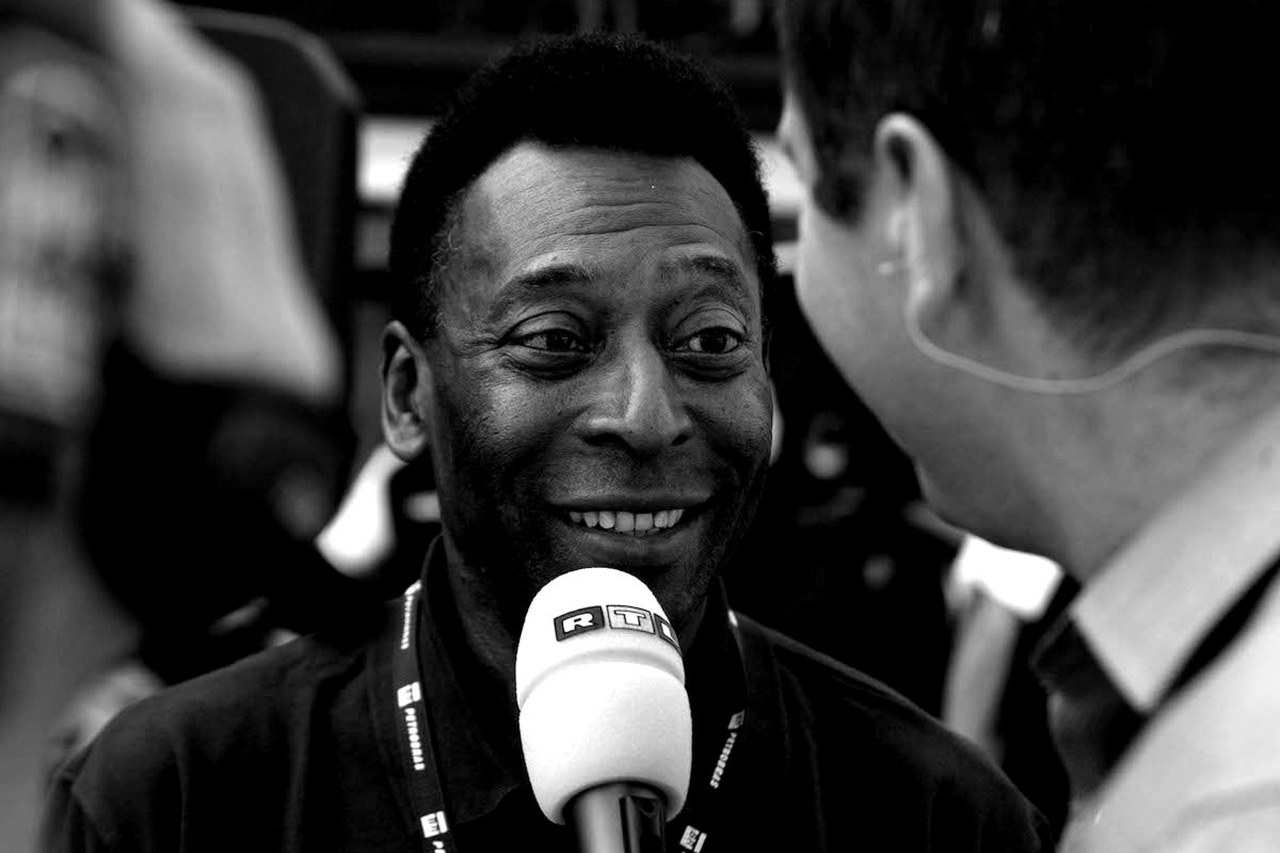 “サッカーの王様” ペレ氏の死去にF1界からも哀悼の意