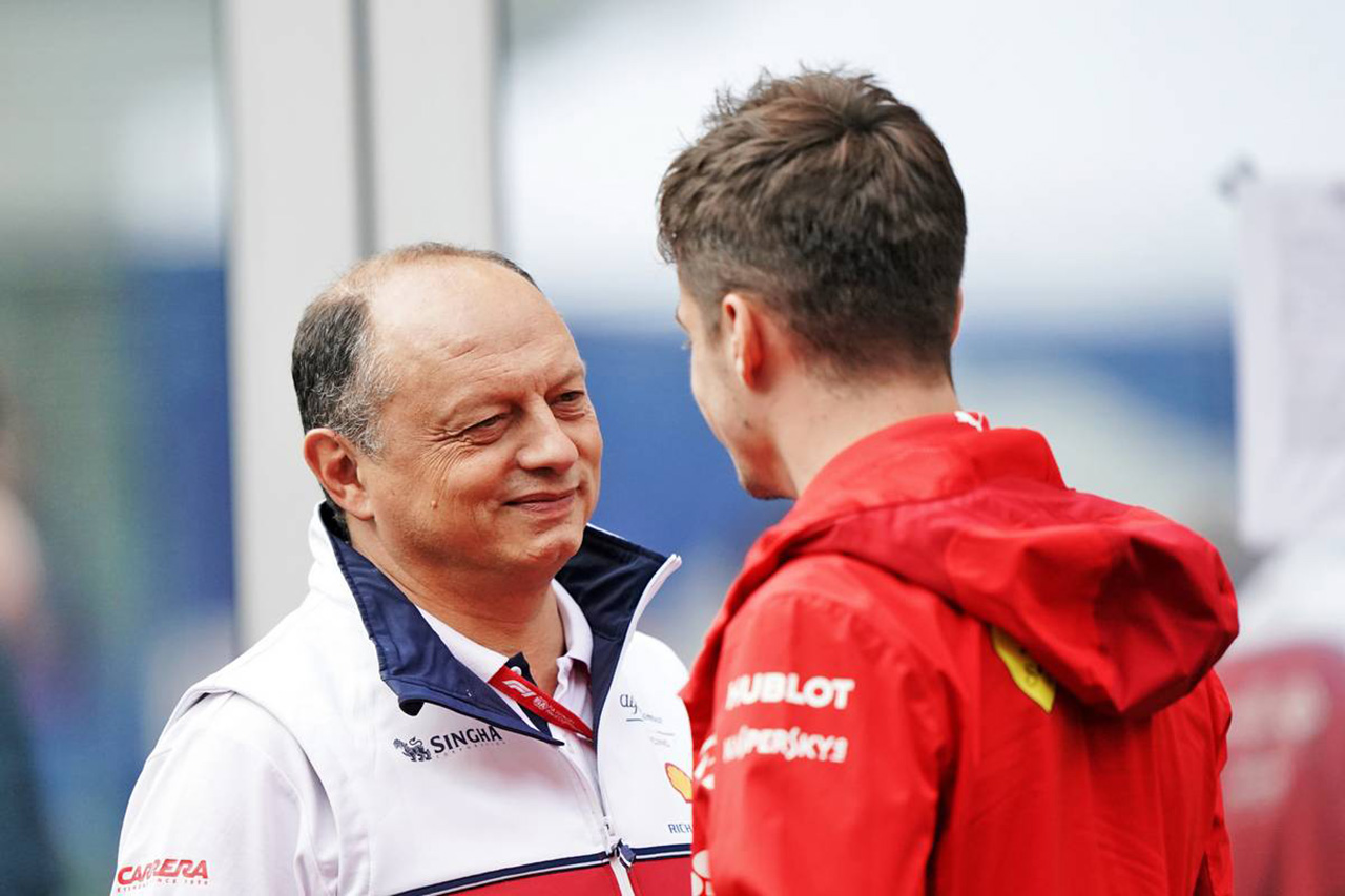 カルロス・サインツ 「ルクレールとバスールの関係はフェラーリF1に有益」