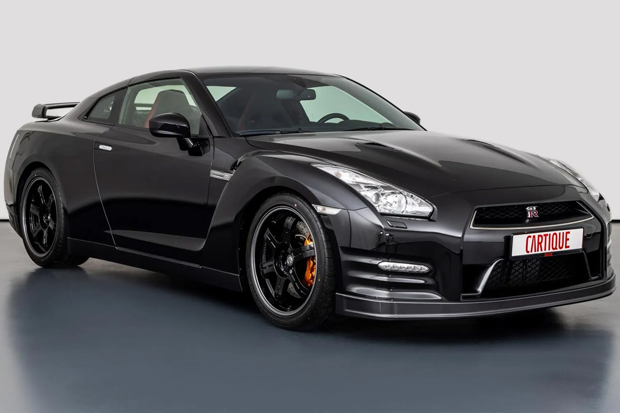 セバスチャン・ベッテル所有の日産GT-R Black Editionが3500万円で販売