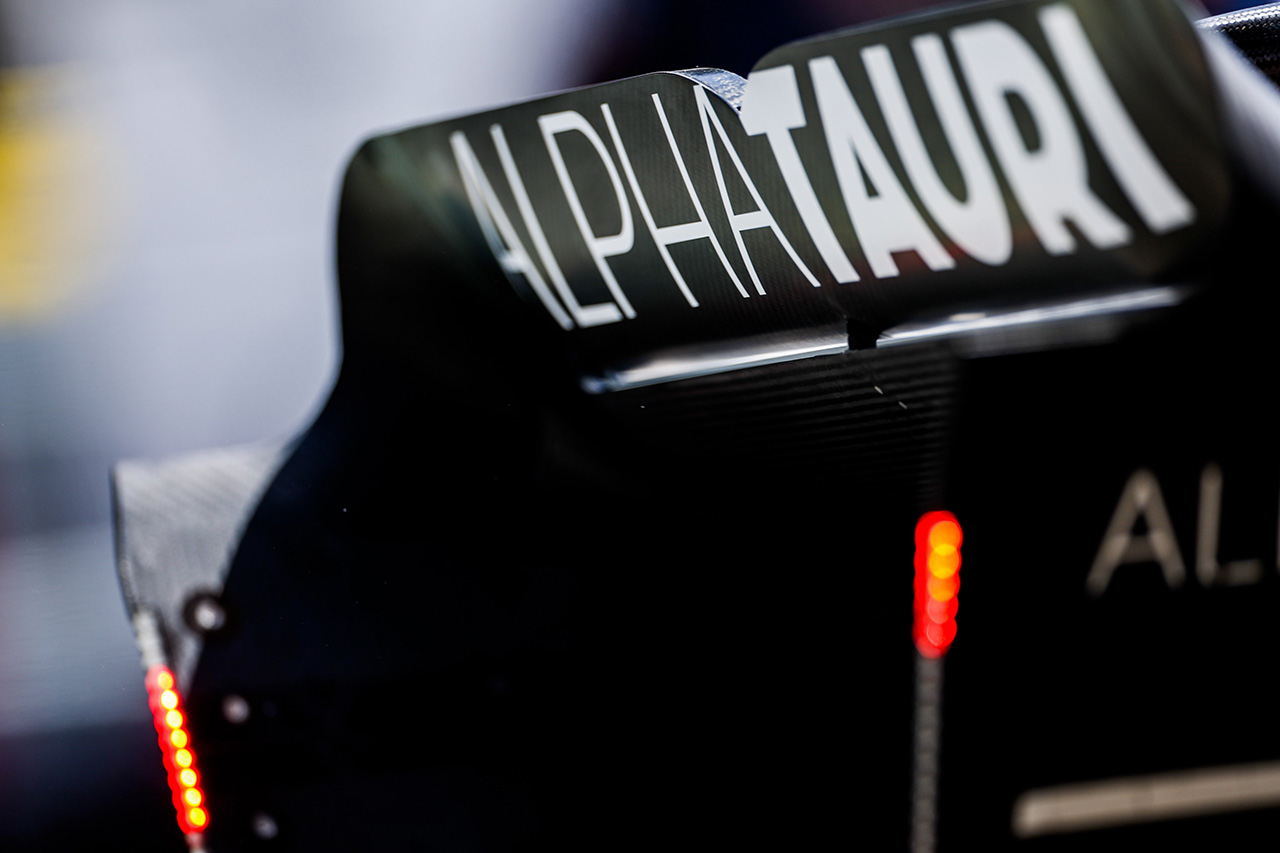 アルファタウリF1、2023年F1マシン『AT04』がクラッシュテストに合格