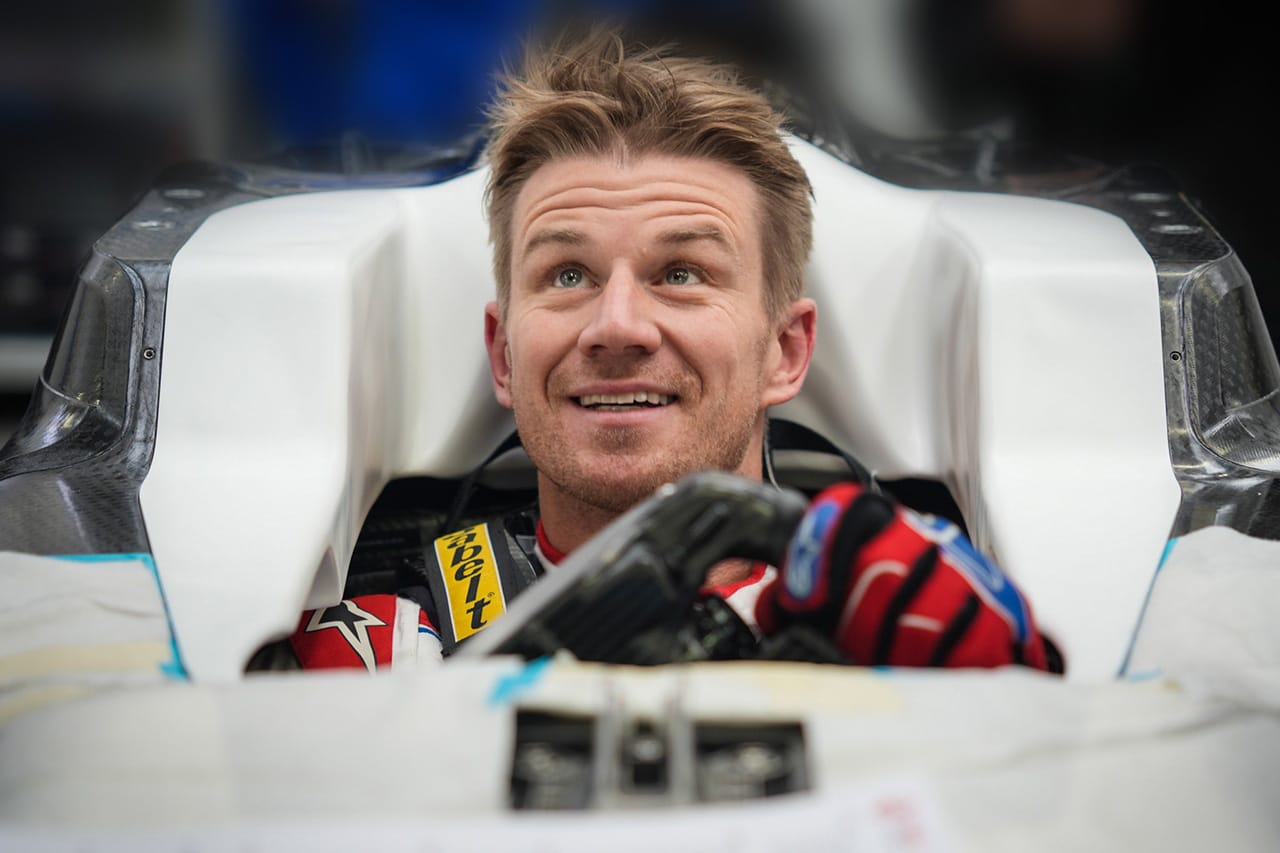 ニコ・ヒュルケンベルグ、ハースF1の2023年型『VF-23』でシート合わせ