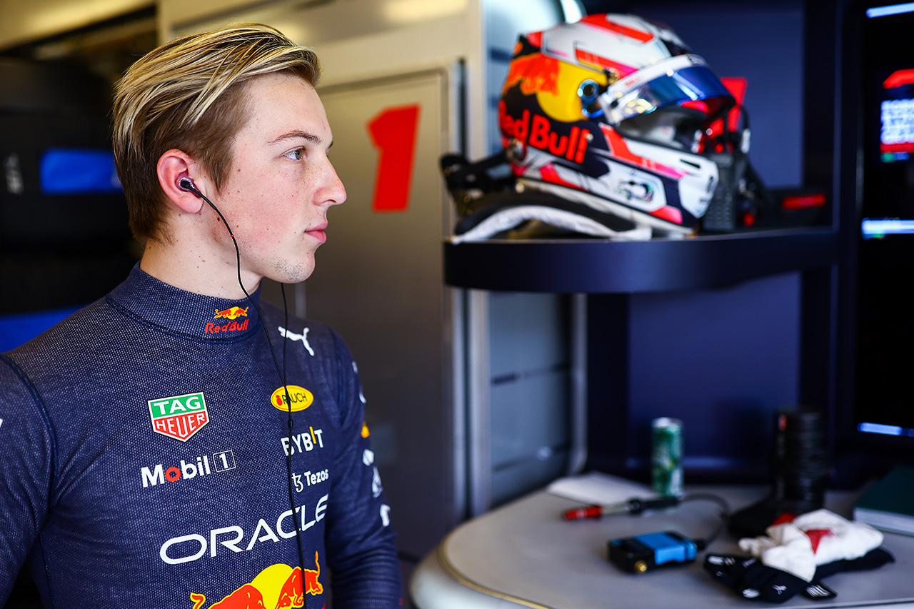 レッドブルF1育成のリアム・ローソン、バサースト12時間レースでデモ走行
