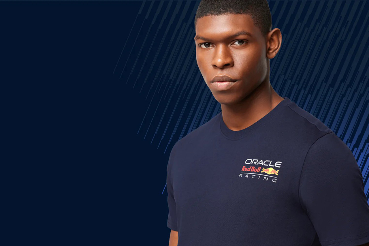 レッドブルF1、新パートナーのカストレの2023年ウェアがファンに大不評