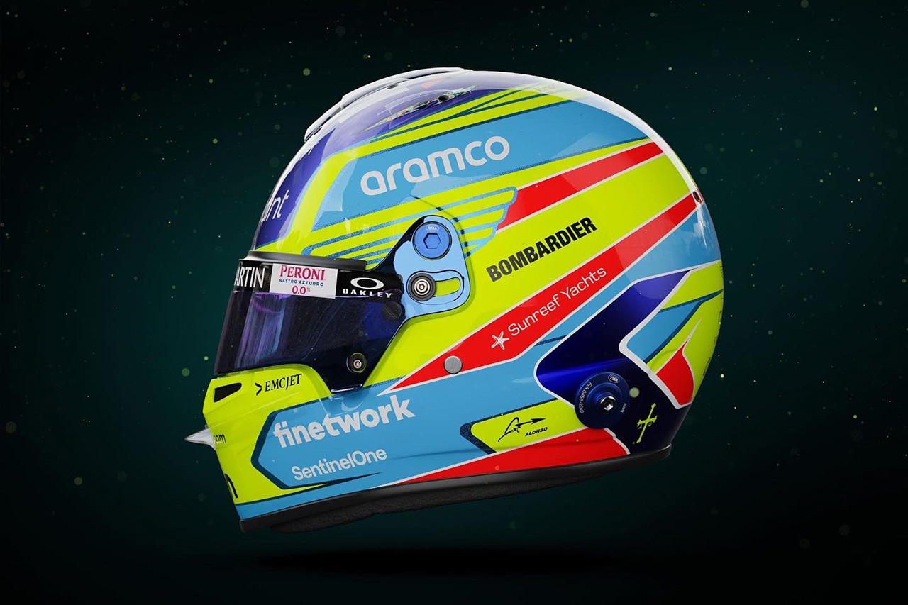 フェルナンド・アロンソ、ライムカラーの2023年F1ヘルメットを披露