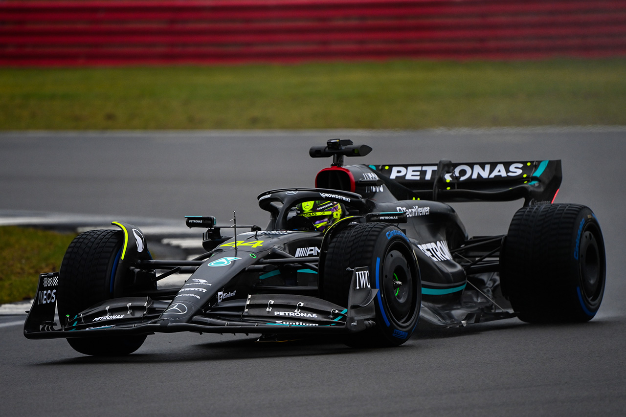 ルイス・ハミルトン 「ゼロサイドポッドを堅持したメルセデスF1は勇敢」