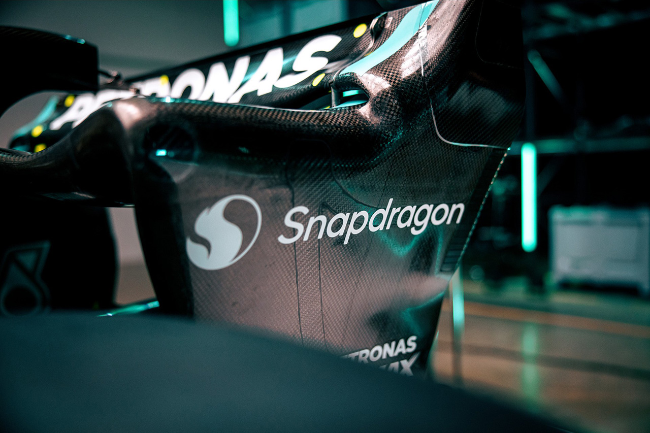 メルセデスF1、クアルコムと複数年契約を締結してSnapdragonを訴求