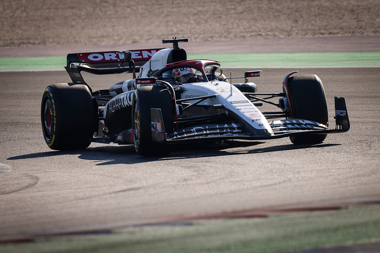 【動画】 アルファタウリF1、2023年F1マシン『AT04』 シェイクダウン