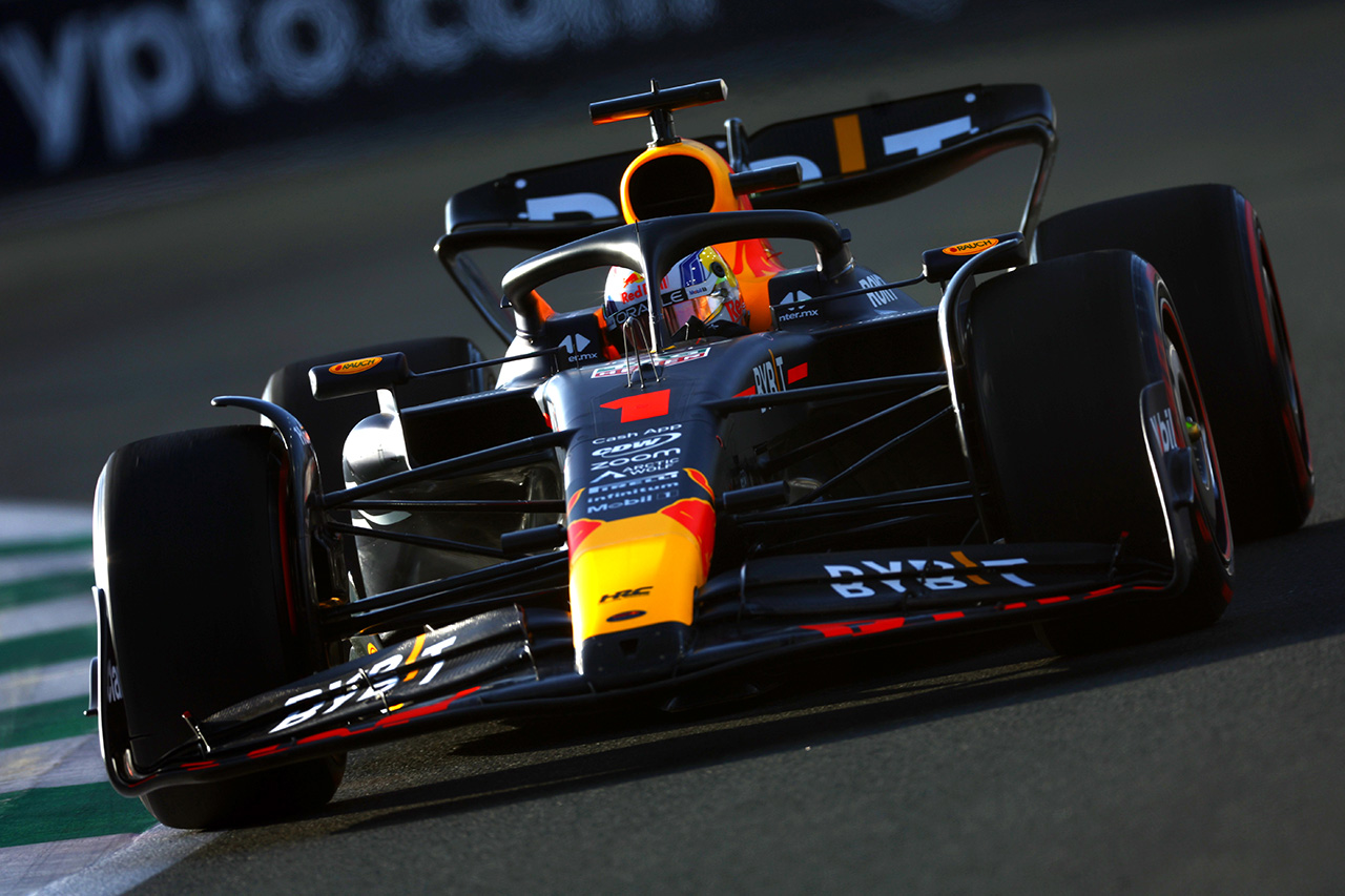 FP1:マックス・フェルスタッペンが最速でレッドブルF1が完璧なスタート