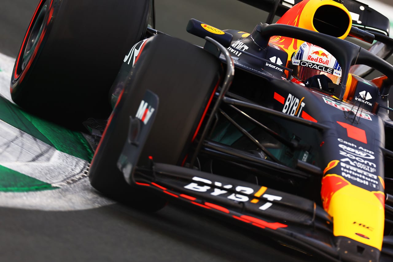 FP3：フェルスタッペンがレッドブルF1以外に約1秒差の圧倒的トップ