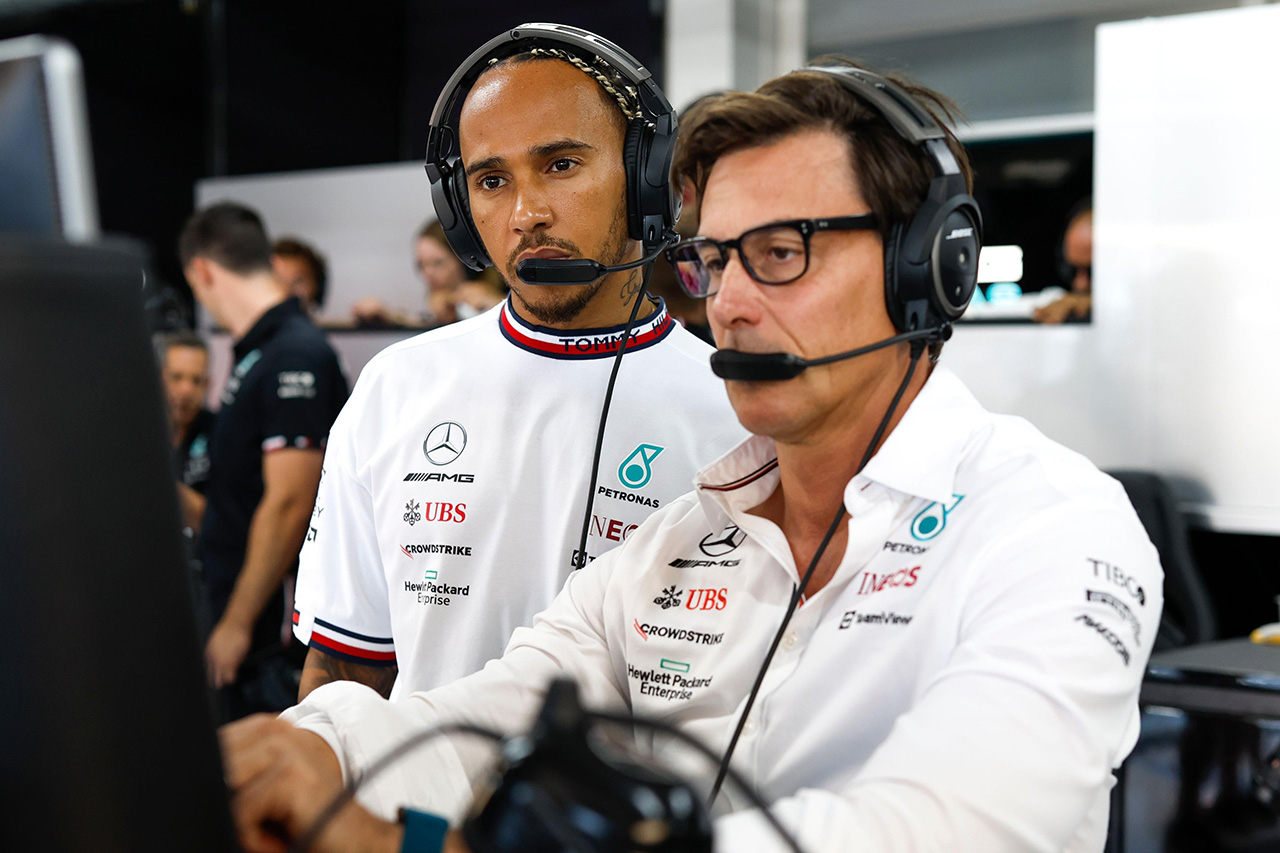 メルセデスF1代表 「現状ではハミルトンが移籍しても文句は言えない」
