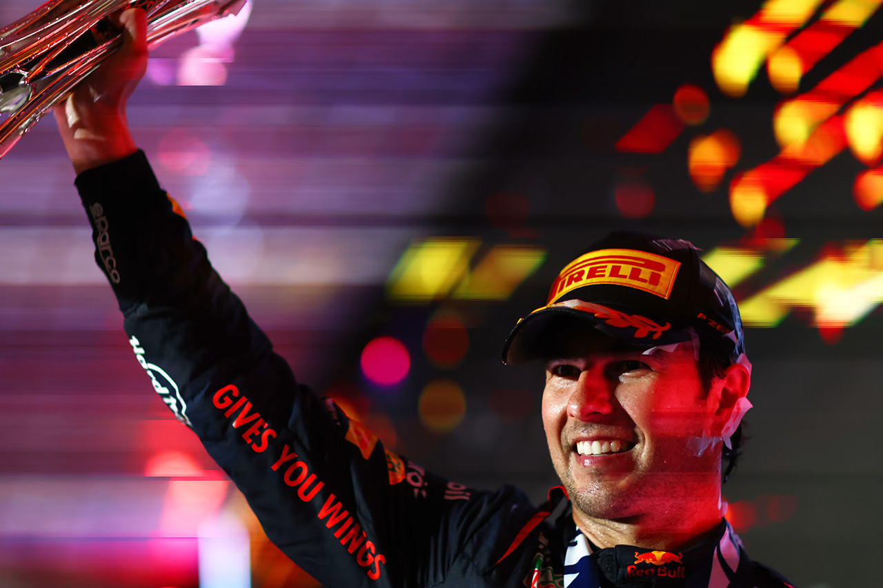 セルジオ・ペレスが勝利でのレッドブルF1のワンツーフィニッシュは初