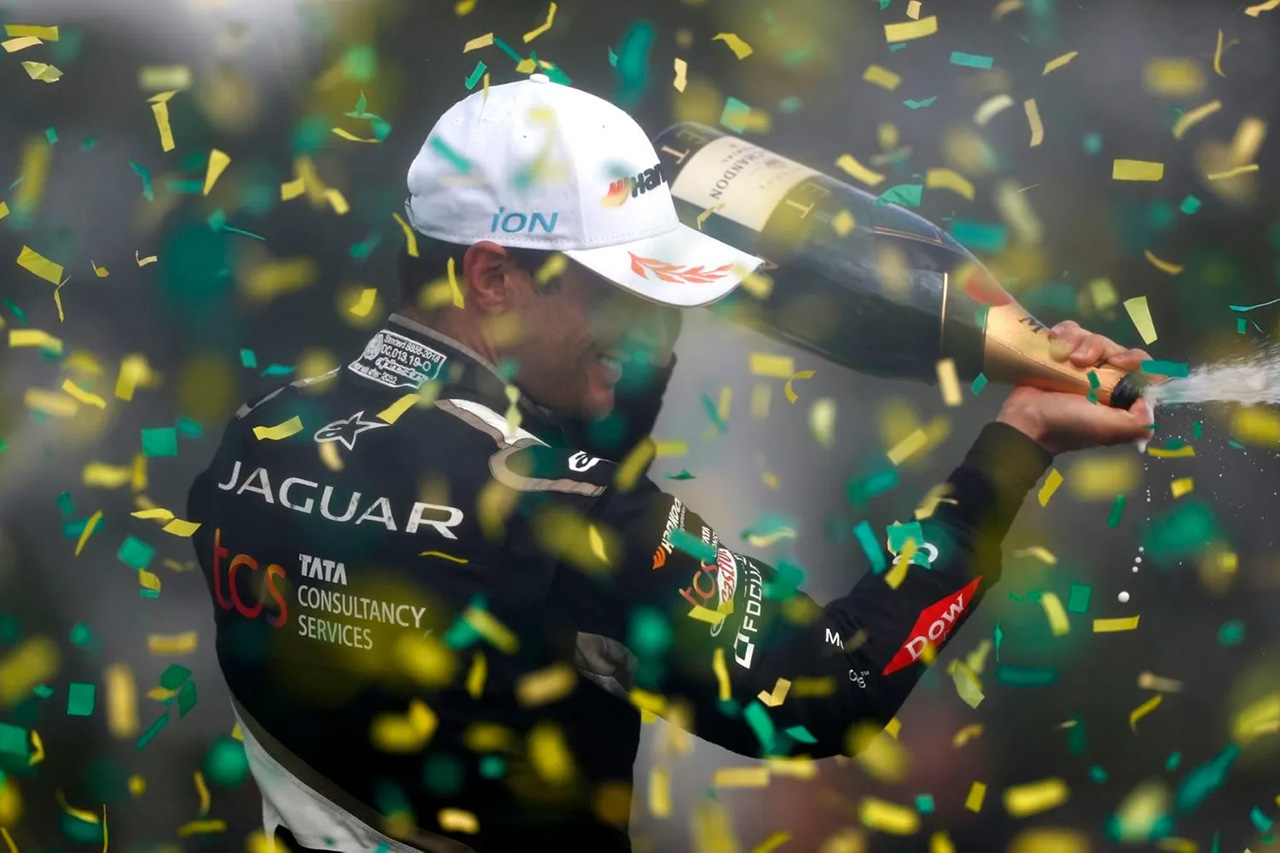 フォーミュラE：ミッチ・エバンスが波乱のレースで今季初勝利