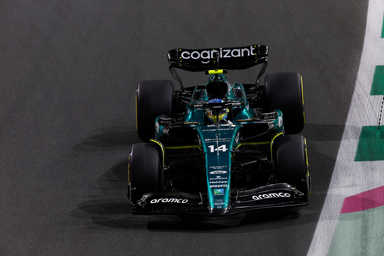 アストン マーティンF1、レッドブルに対抗するリアウィングを検討