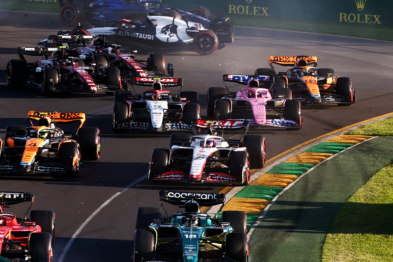 アルピーヌF1のオコン、角田裕毅のドライビングを「自殺行為」と批判