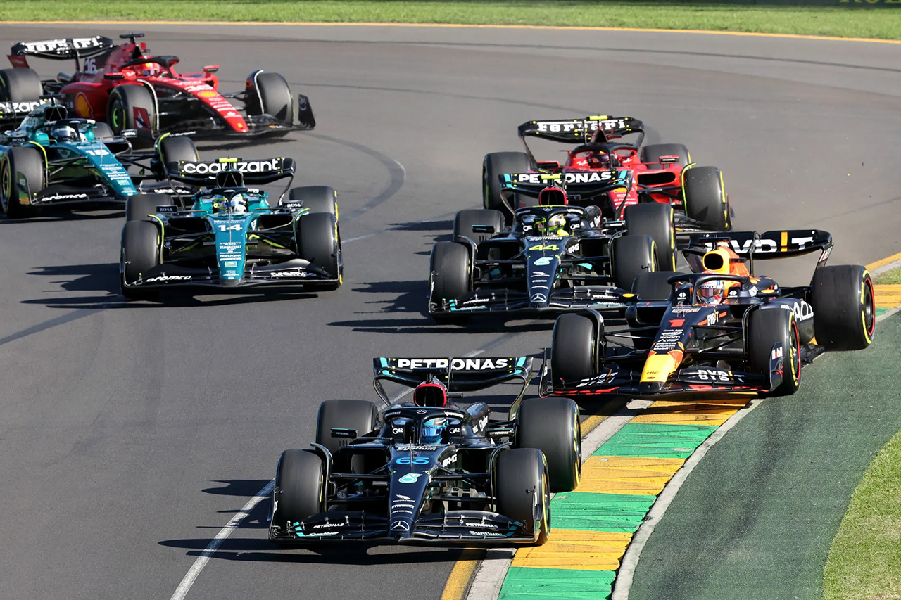 レッドブルF1代表 「フェルスタッペンはリードを奪われた序盤に忍耐を示した」