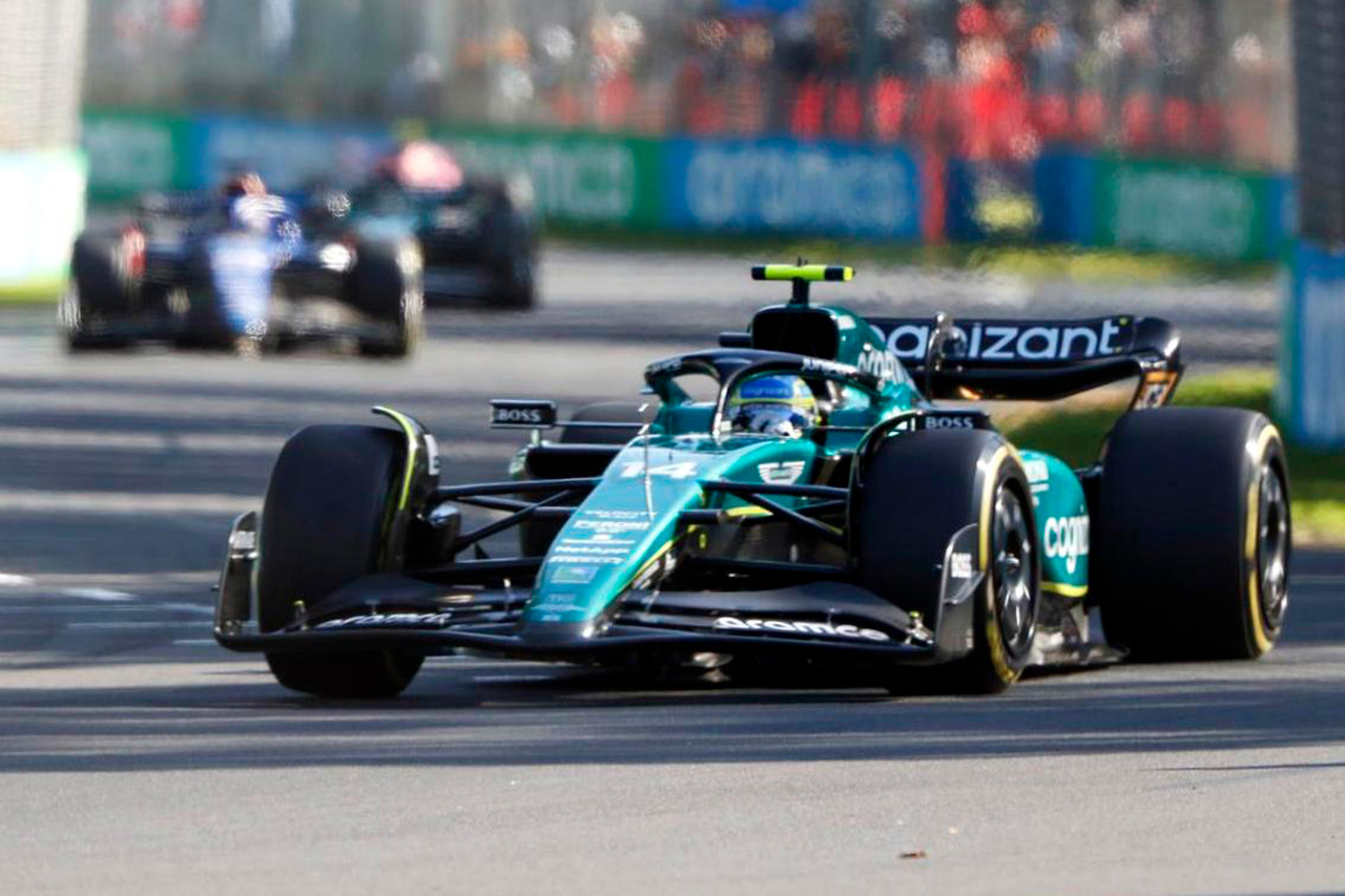 アストンマーティンF1代表 「数レースで多く結論を導くのは注意が必要」