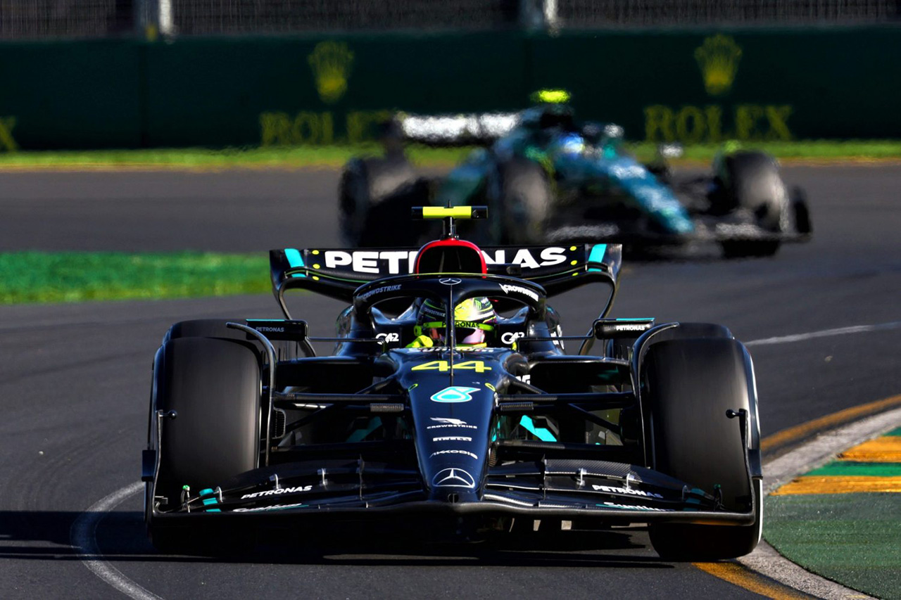 メルセデスF1、ドライバーの自信向上を狙った新型サスペンションに着手