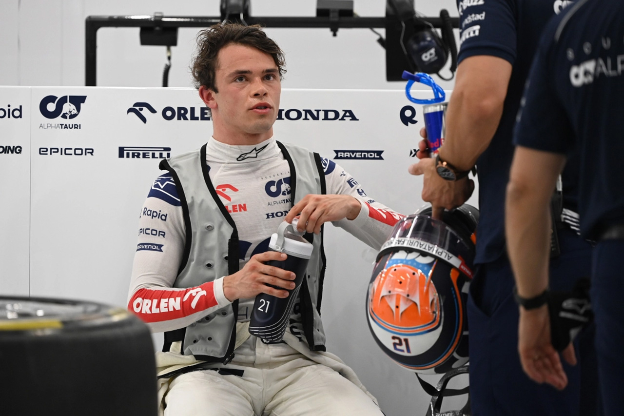 アルファタウリF1のニック・デ・フリース、困難なスタートへの批判に反応