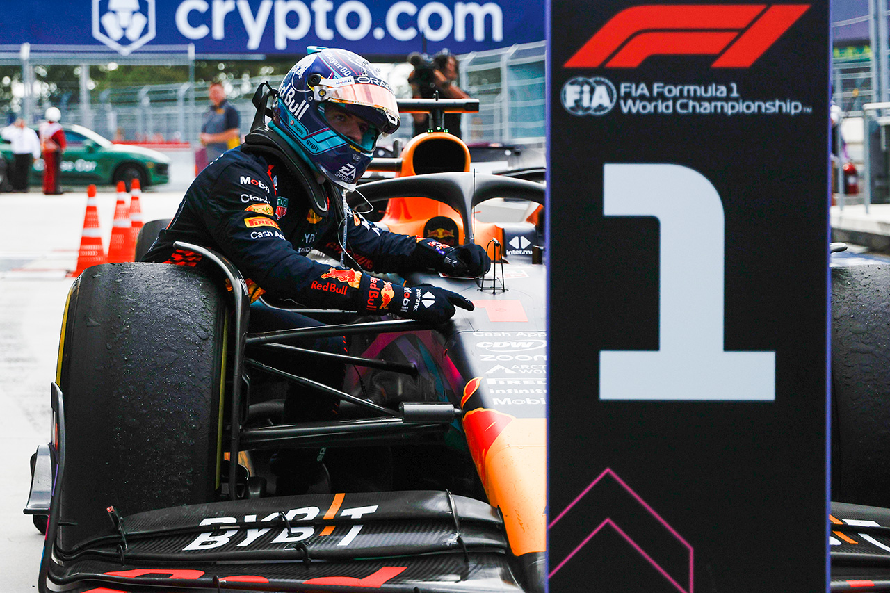 フェルスタッペン、F1マイアミGPの勝因は「ハードタイヤでのスタート」