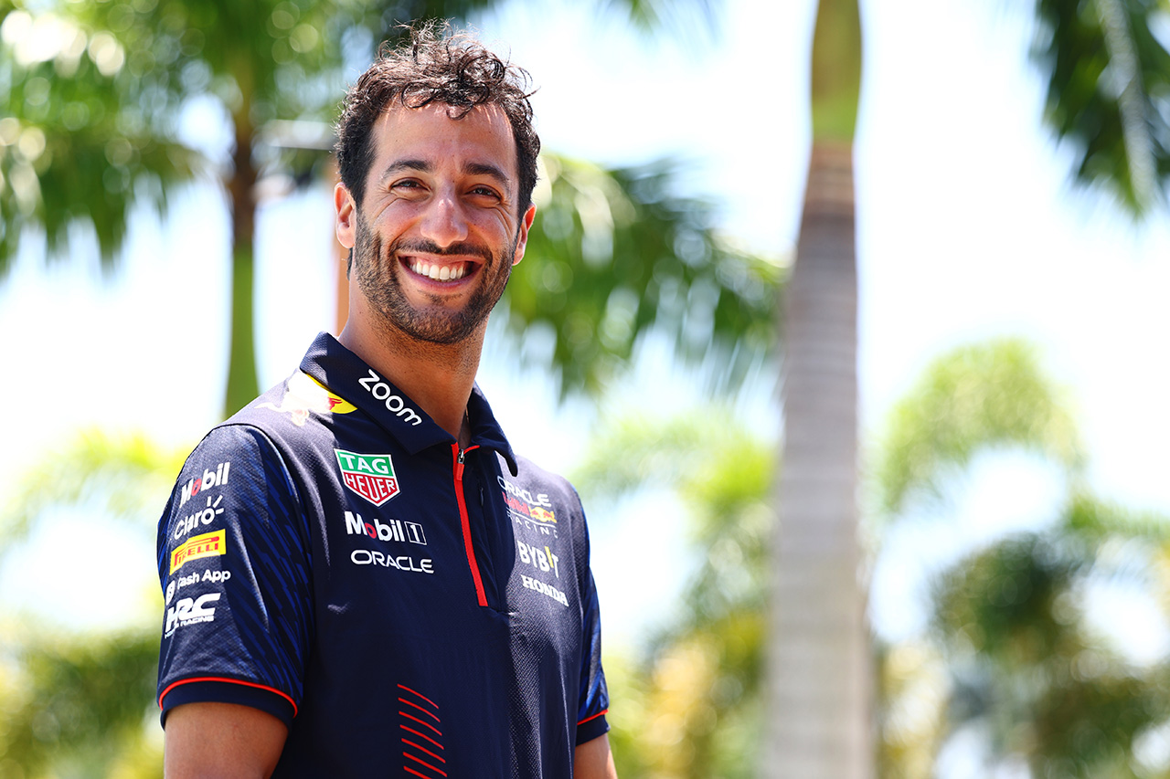ダニエル・リカルド、F1イギリスGP後にレッドブルRB19でタイヤテスト
