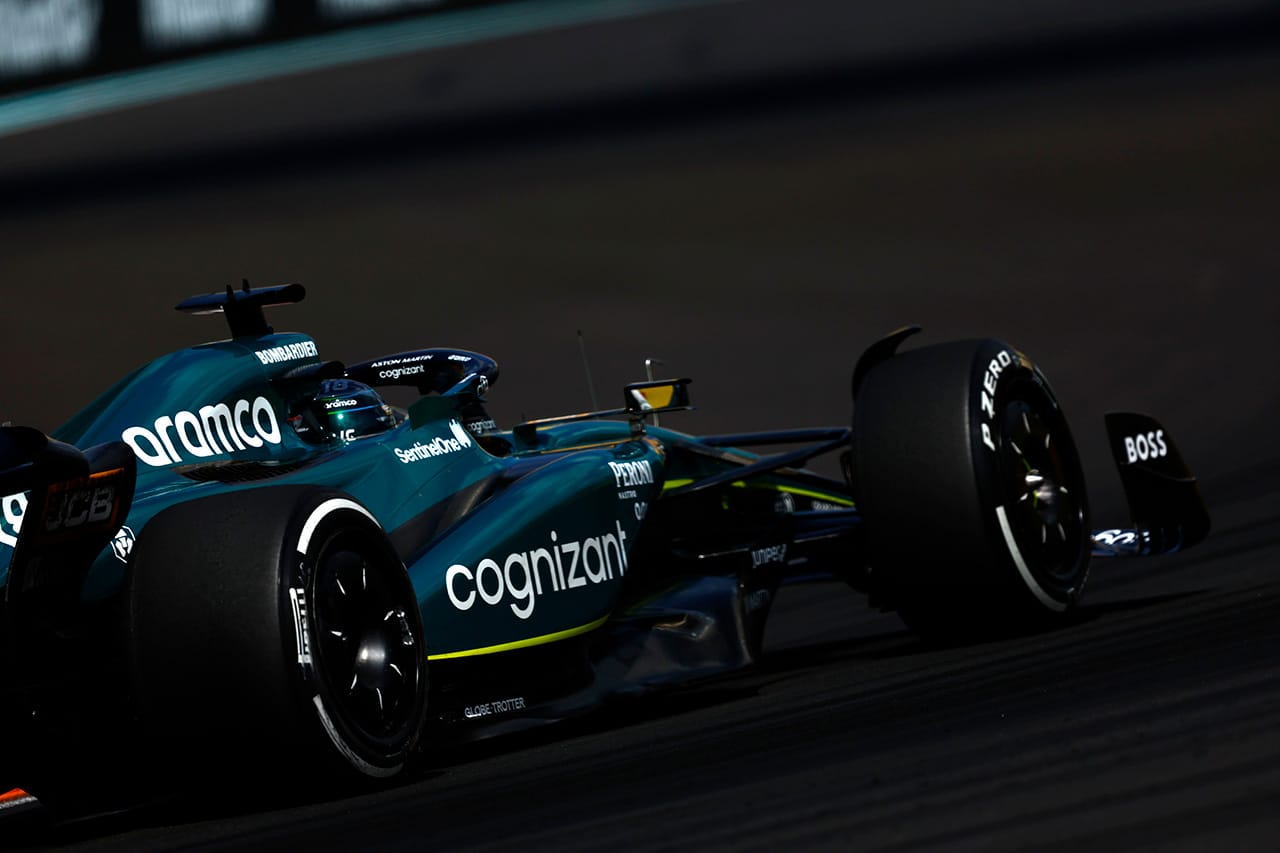 アストンマーティンF1、後続を牽制しながら2024年F1マシンを見据える
