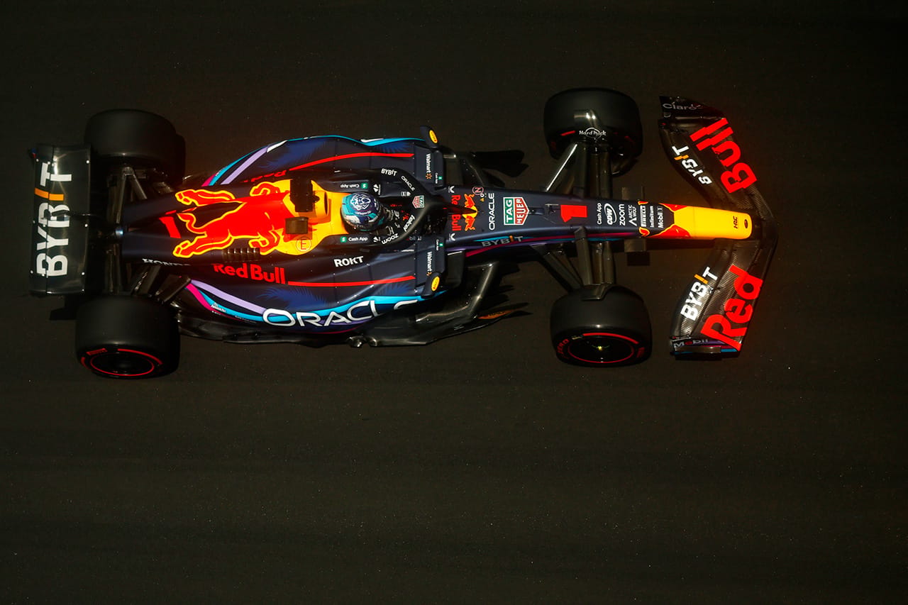 レッドブルF1のRB19の強さはDRS以外にある? ライバルが解明に躍起