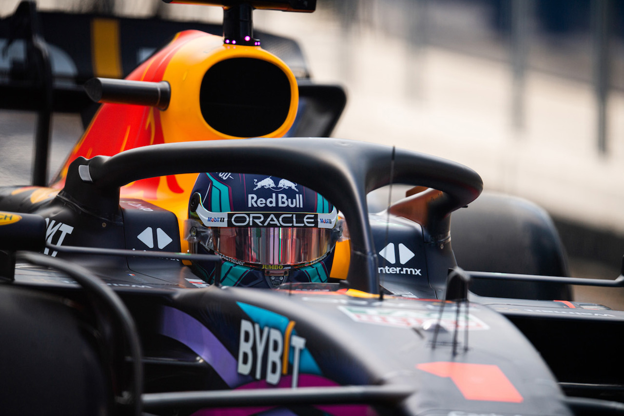 フェルスタッペン 「現在のF1マシンの剛性は運転する魔法を奪っている」