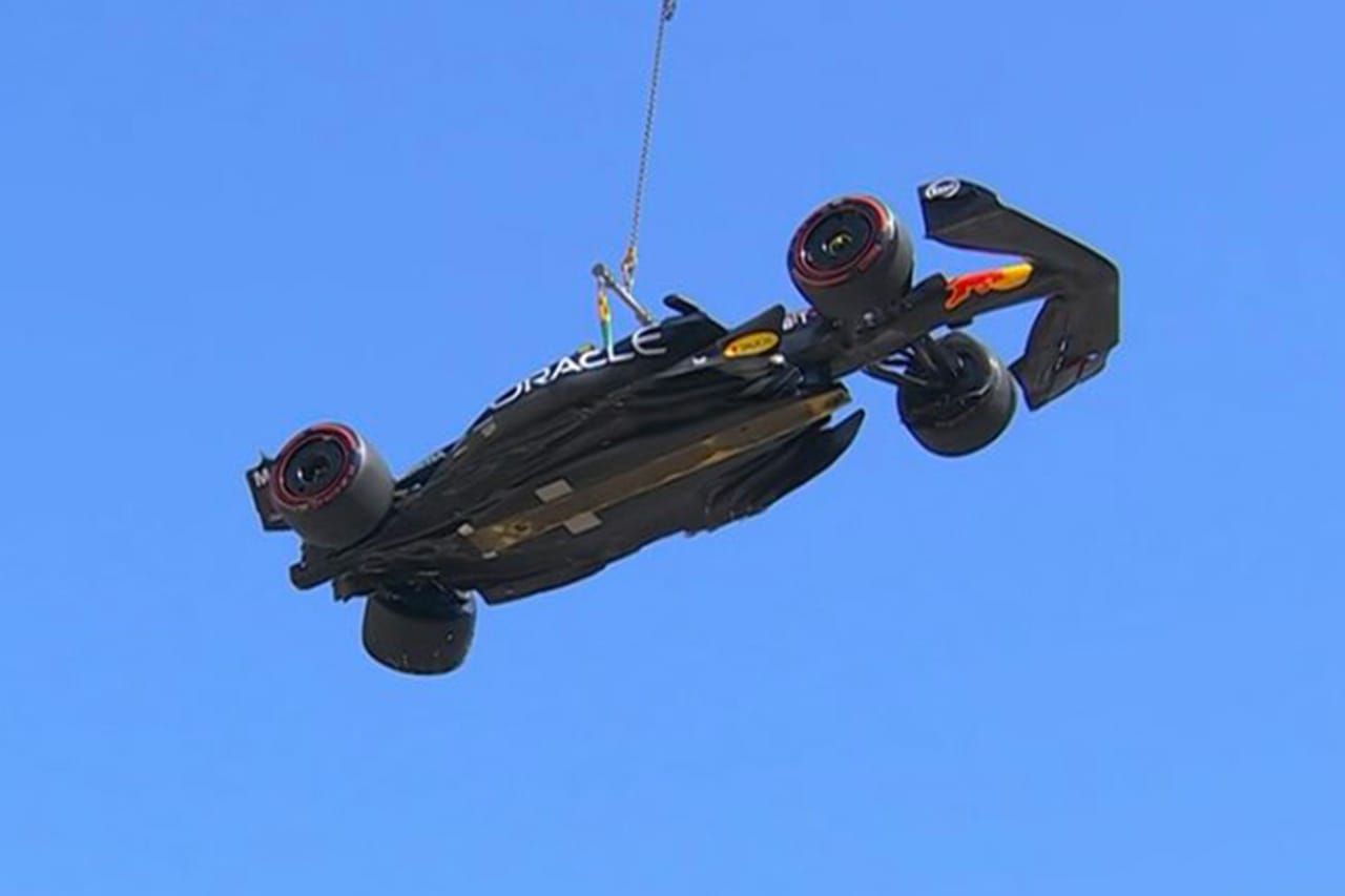 レッドブルF1のRB19のフロア下側が撮影されるも「複雑すぎて理解不能」