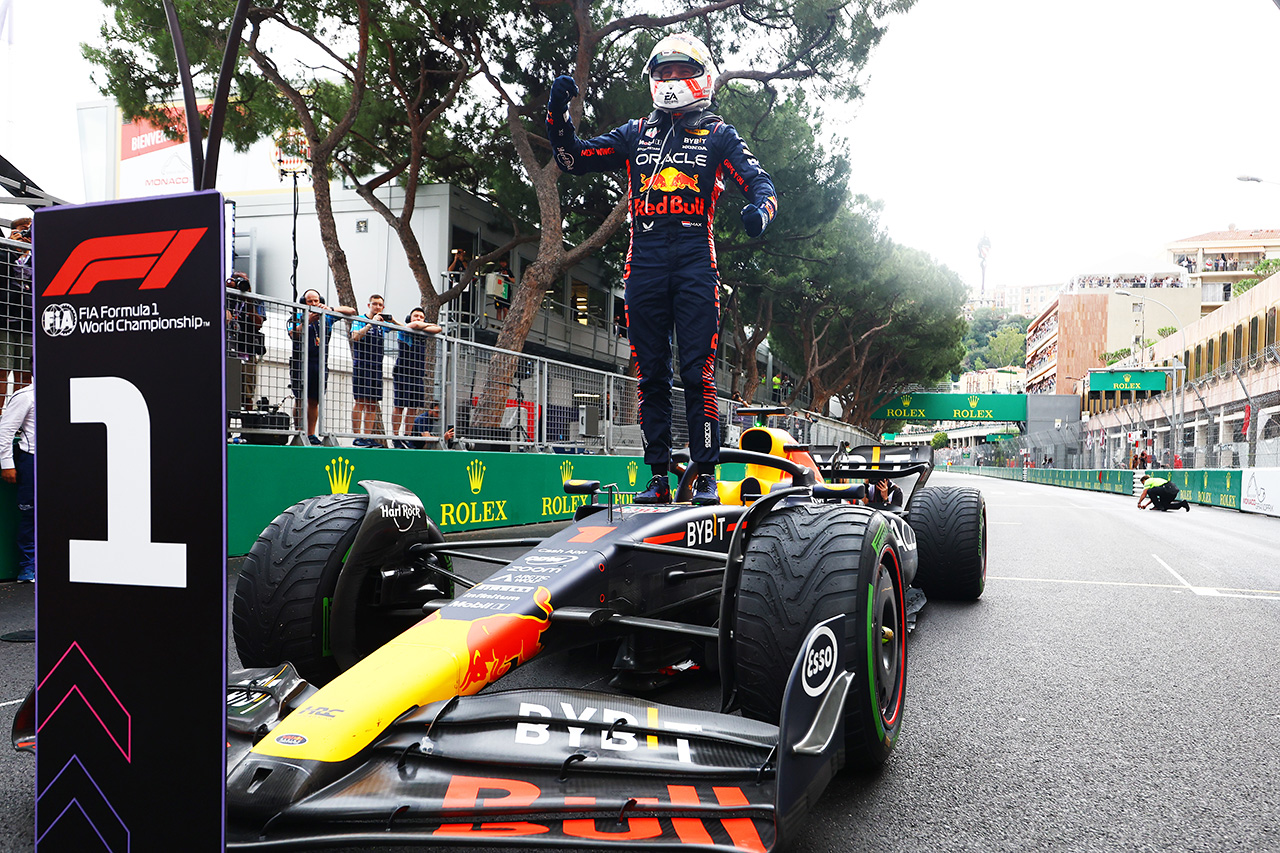 フェルスタッペン、雨のF1モナコGPを支配 「壁との接触に救われた」