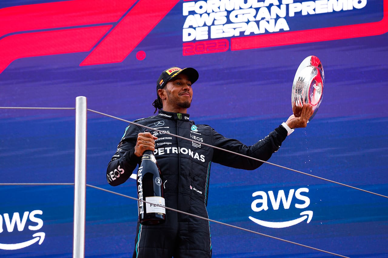 ハミルトン、2位表彰台「レッドブルF1は別次元でついていけなかった」