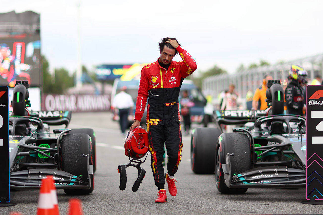 フェラーリF1のサインツ、屈辱の母国GP 「上位勢と戦う価値すらなかった」